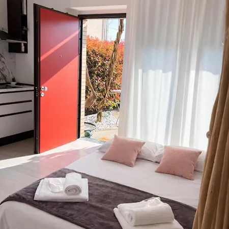 Elica Near Airport & Private Garden
