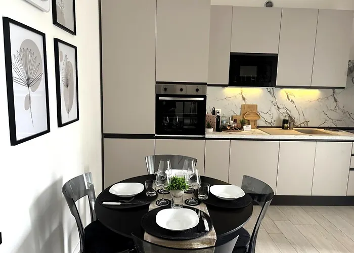 Elica Garden Piano Terra Con Giardino Privato *